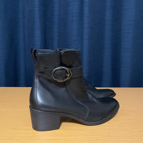 Paul Green Vanessa Black Leather Boot